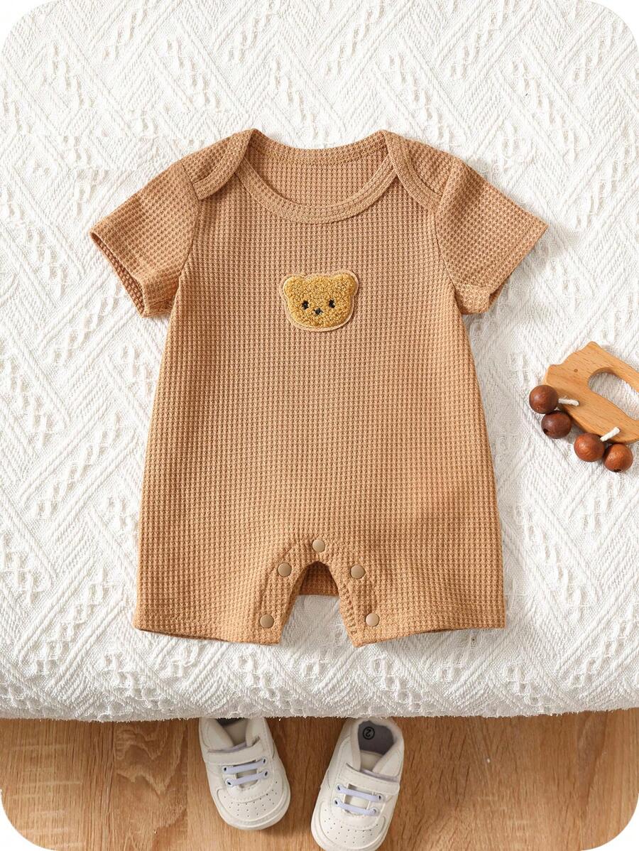 SHEIN 新生男婴/女婴舒适休闲可爱熊图案华夫格面料短袖连体衣，适合春夏季室内、户外、日常、运动、玩耍、派对、摄影、度假、节日 - 卡其色 - 查看 1