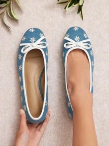 SHUZIA Women Floral Print Bow Decor Round Toe Cute Vacation Beach Casual Raffia Flats - Navy Blue - View 3