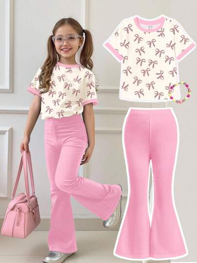 SHEIN 2 件套奶油白和亮粉色撞色，可爱甜美粉色豹纹蝴蝶结图案年轻女孩休闲简约圆领短袖 T 恤和喇叭裤套装，夏季服装，轻松舒适，儿童秋季分层，时尚儿童，休闲装，儿童图案服装，返校，秋季服装，返校节