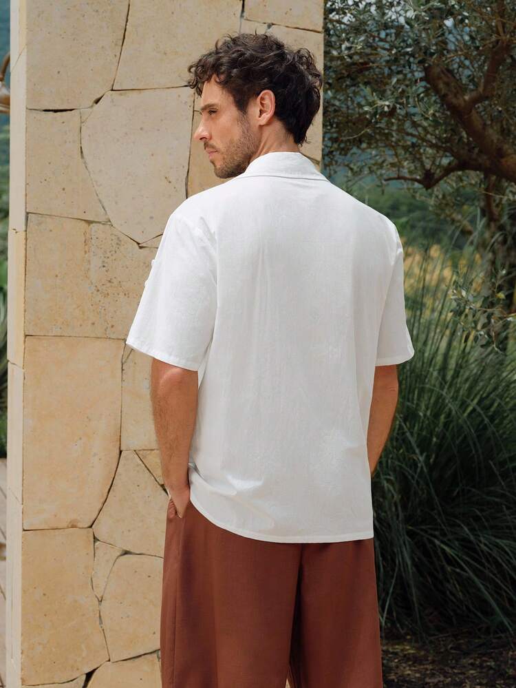 Chemise à manches courtes raglan à broderie 3D blanche d'été décontractée et sortante pour homme