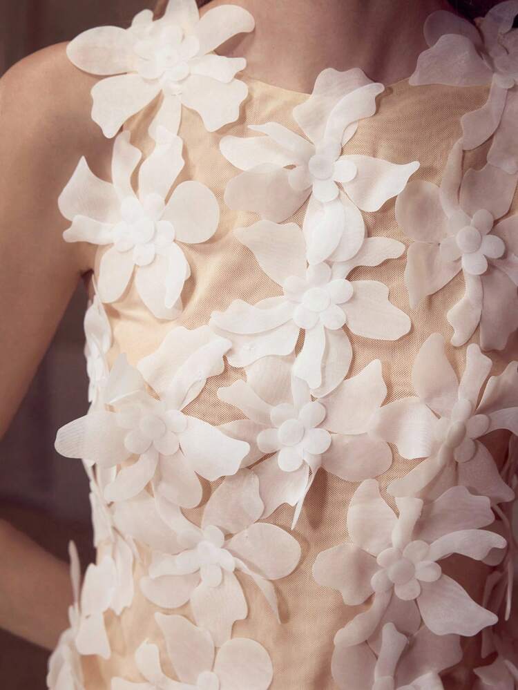 SLIM FIT APPLIQUES TANK TOP