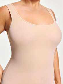 Mameluco tipo shapewear de talla grande sin mangas con tirantes anchos de unicolor
