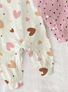 SHEIN 新生儿爱心印花短袖连体衣，适合夏季穿着