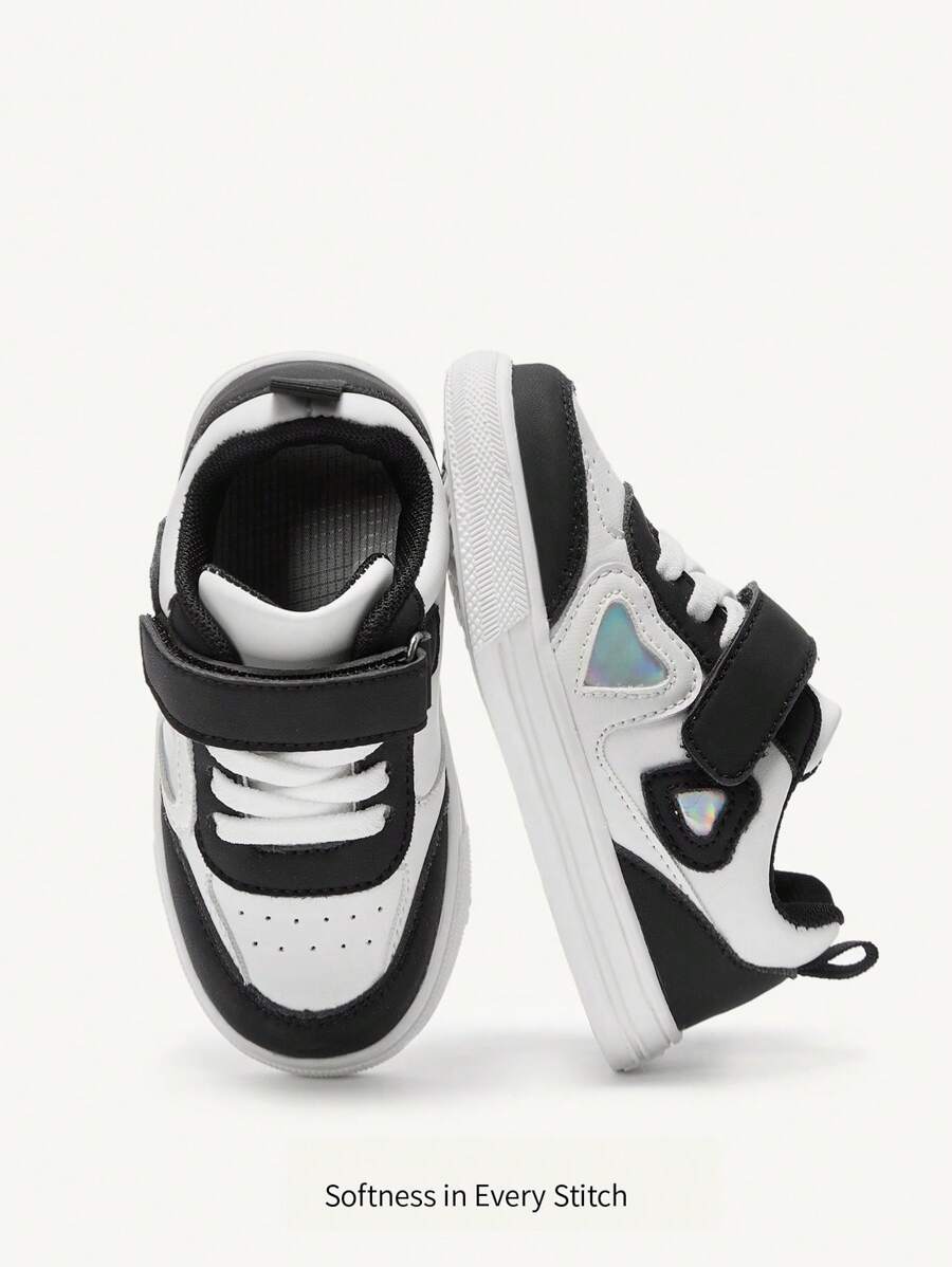 Cozy Pixies Classic Fashionable Casual Versatile Heart Pattern Soft Bottom Anti-Slip Cute Sneakers, Suitable For Toddlers And Preschool, Black And White