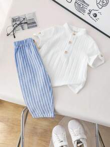 SHEIN 男宝宝休闲校服套装，灰色翻领衬衫搭配条纹松紧腰裤，适合生日派对、晚宴、演出、婚礼、迎婴派对、一周岁生日庆祝等场合。男宝宝夏季服装，男宝宝夏季套装，男宝宝条纹裤，男宝宝休闲套装 - 彩色 - 查看 3