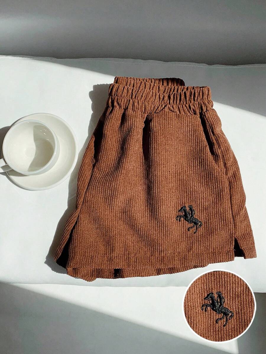 Comfortcana 女式加大码灯芯绒刺绣宽松短裤 - 棕色 - 查看 1