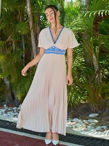 Andrea Bello Robe plissée à taille resserrée avec broderie en col V profond, élégante pour le printemps, l'été et les vacances