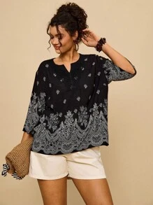 Travachic 大码女式休闲V领花卉印花短袖套头衫，适合夏季和秋季 - 黑色 - 查看 6