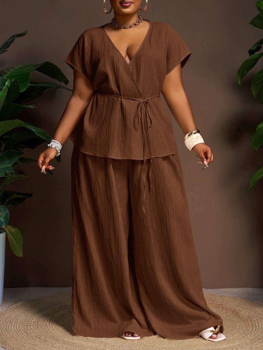 Veslaya 2025 Frühling/Sommer Neue Lässig Bürooutfits für Frauen, Business Lässlich, Ausgehen, Date Night, Arbeitskleidung, Old Money Stil, Schulanfang, Europäischer Sommerstil in Stockholm, Lehreroutlooks - Elegant, Verfeinert, Geeignet für Partys, Geburtstage, Pendeln, Grundlegende Einfarbig Beige Strukturierter Stoff Tiefer V-Ausschnitt Lockerer Taillengürtel Kurzarm Top und Hose 2 Stücke Set, Große Größen