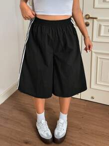 SHEIN EZwear Plus Size Green Loose Fit Casual Shorts,Fall Clothes For Women,Elegant Dresses For Women - Black and White - View 6