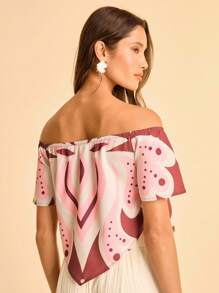 CAJUNI Damen Urlaubs Rot & Pink Blumen Muster Off-Shoulder Gerafftes Kurzarm V-Saum Sommer Urlaubs Strand Party Lässig Crop Top - Verschiedenfarbig - Übersicht 2