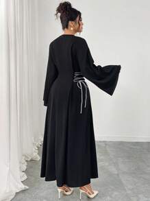 Al Najma 大码女式秋季侧系腰喇叭下摆3D花卉长袖派对连衣裙 - 黑色 - 查看 2
