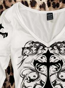 Attitoon 女式 V 领休闲简约朋克十字印花修身舒适白色长袖 T 恤，适合机场穿着的百搭上衣，Y2K 风格秋冬 - 白色 - 查看 4