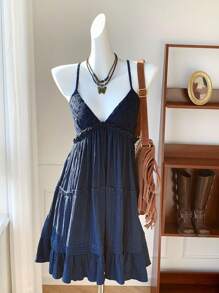 Comfortcana Vestido de tirantes corto de verano informal con estilo vacacional, de tela texturizada de unicolor, con volantes en el bajo y espalda cruzada