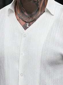 Manfinity CasualCool 男士休閒白色夏季度假兩件套，短袖鈕扣襯衫與長褲，純色單排扣套裝，極簡日常穿著正裝 - 白色 - 查看 4