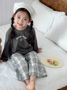Dazy Kids 少女简约印花圆领长袖上衣和格子裤睡衣套装 - 深灰色 - 查看 5