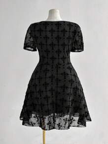 Flirla 加上万圣节朋克风格十字印花哥特迷你连衣裙