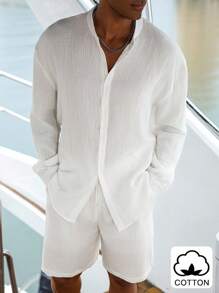Manfinity Homme 轻盈棉质男士衬衫和短裤，宽松版型，适合夏日穿着，白色两件套沙滩装，复古舒适服装 - 白色 - 查看 5