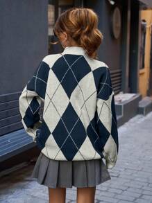 Maglione donna con collo alto, motivo a diamante e spalle scoperte