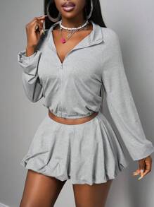 Slaydiva Bộ đồ hai mảnh nữ mùa hè và thu 2025 mới màu xám nhạt rộng rãi tay dài có khóa kéo ngắn + chân váy mini họa tiết nụ hoa, du lịch, du lịch hàng ngày, tụ tập tiệc tùng, hẹn hò, trang phục ăn trưa, trang phục du lịch sân bay, trở lại trường, tốt nghiệp, thường ngày-B - Màu Xám nhạt - Xem 4