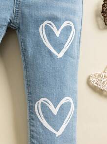 SHEIN 女婴牛仔裤，可爱休闲浅蓝色水洗白色心形印花弹力修身日常休闲女童牛仔裤，新款心形印花女童牛仔裤 - 淺色水洗藍 - 查看 9