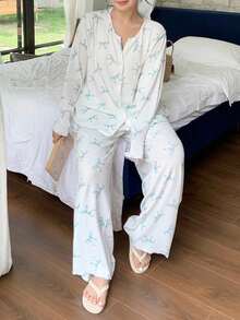 Dazy Plus Bowknot Floral Print Loose Long Sleeve Top & Pants Pajama Set, Casual Sleepwear For Women Plus Size, Fall Clothes - White - View 6
