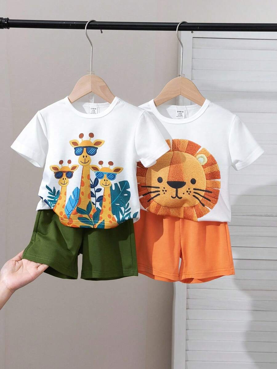 Conjunto de 4 piezas para bebé niño, izquierda: Camiseta blanca con estampado de jirafa + pantalones cortos verde fresco, lleno de encanto infantil; derecha: Camiseta con estampado de león + pantalones cortos de cintura elástica naranja, moda y juguetona - Multicolor - Ver 1