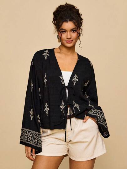 Travachic 加大码度假雪纺印花七分袖前系带宽松短款黑色几何波西米亚图案假日休闲女式衬衫