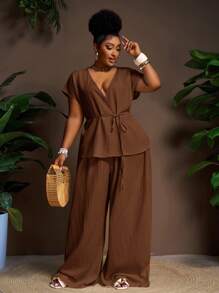 Veslaya 2025 Frühling/Sommer Neue Lässig Bürooutfits für Frauen, Business Lässlich, Ausgehen, Date Night, Arbeitskleidung, Old Money Stil, Schulanfang, Europäischer Sommerstil in Stockholm, Lehreroutlooks - Elegant, Verfeinert, Geeignet für Partys, Geburtstage, Pendeln, Grundlegende Einfarbig Beige Strukturierter Stoff Tiefer V-Ausschnitt Lockerer Taillengürtel Kurzarm Top und Hose 2 Stücke Set, Große Größen