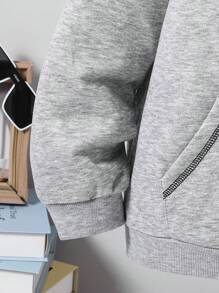 SHEIN Tween Boys' Contrast Striped Large Pocket Casual Hoodie Chic Outfits For Autumn/Winter Fall - Light Grey - View 5