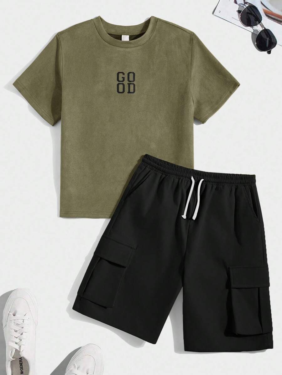 SHEIN Tween Boys 简约纯色迷你字母撞色灰色短袖 T 恤和米色工装短裤套装,休闲校园舒适时尚百搭柔软面料适合春夏季日常穿着、上学、旅行、户外运动 - 軍綠色 - 查看 1