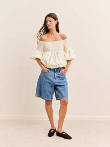 Nöista 这款露肩白色衬衫采用褶饰领口、蓬松泡泡袖和宽松褶边设计，体现了复古的 Y2K 和 Old Money 风格，非常适合秋冬季女性街头服饰。 - 杏色 - 查看 5