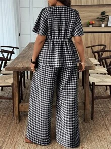 EMERY ROSE 大码格子 V 领宽松荷叶边短袖衬衫和裤子两件套 - 黑色 - 查看 2