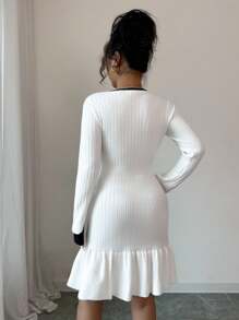 Franclia 全新复古法式拼色V领长袖针织修身中长连衣裙