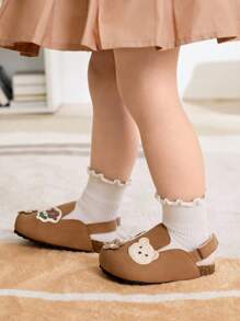 Cozy Pixies 春夏时尚百搭休闲可爱趣味小熊和蝴蝶公主装饰平底凉鞋，适合女童 - 棕色 - 查看 4