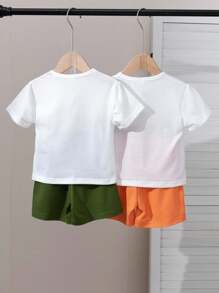 Conjunto de 4 piezas para bebé niño, izquierda: Camiseta blanca con estampado de jirafa + pantalones cortos verde fresco, lleno de encanto infantil; derecha: Camiseta con estampado de león + pantalones cortos de cintura elástica naranja, moda y juguetona - Multicolor - Ver 2