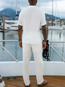 Manfinity Homme 男士人造丝纯色短袖单排扣口袋衬衫和裤子休闲套装，白色海滩全人造丝服装，邮轮服装，老钱 - 白色 - 查看 2