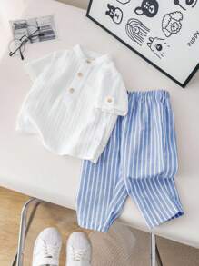 SHEIN 男宝宝休闲校服套装，灰色翻领衬衫搭配条纹松紧腰裤，适合生日派对、晚宴、演出、婚礼、迎婴派对、一周岁生日庆祝等场合。男宝宝夏季服装，男宝宝夏季套装，男宝宝条纹裤，男宝宝休闲套装 - 彩色 - 查看 5
