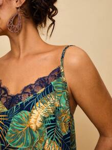 SHEIN VCAY 大码女式绿色热带印花宽松吊带背心，V 领蕾丝边肩带图案衬衫，适合夏季度假 - 綠色 - 查看 4