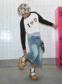 ROMWE MEN Paul Frank X ROMWE Men Rhinestone Detail Letter Cartoon Pattern Contrast Raglan Long Sleeve T-Shirt, Fall, 2000s Style