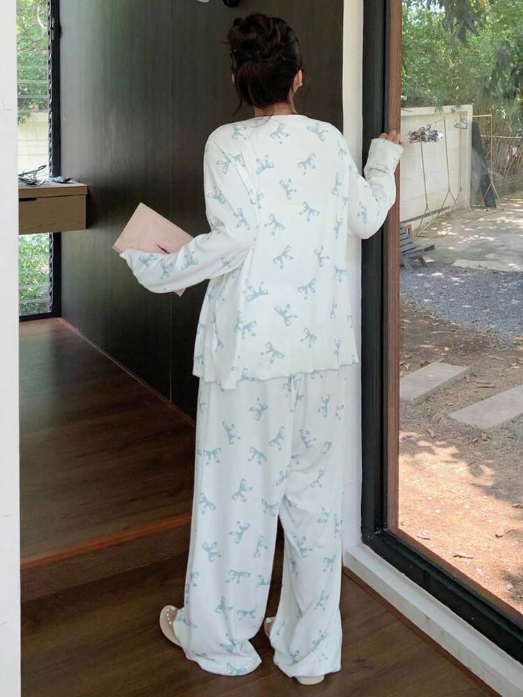 Dazy Plus Bowknot Floral Print Loose Long Sleeve Top & Pants Pajama Set, Casual Sleepwear For Women Plus Size, Fall Clothes