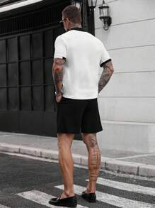Manfinity Homme 夏季时尚菱形纹理 Polo 衫套装，新品上市，适合休闲、居家、通勤，是送给男朋友或丈夫的绝佳礼物。男士黑白纹理 Polo 衫套装，男士 Polo 衫套装，畅销男士短裤套装，男士两件套服装，男士高尔夫衬衫，男士纯色 Polo 衫和短裤套装，休闲简约，适合日常穿着，男士两件套休闲两件套休闲套装休闲加大两件套服装 - 彩色 - 查看 2