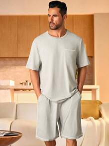 2 件套男士纯色圆领短袖口袋衬衫和短裤睡衣套装 - 淺灰色 - 查看 1