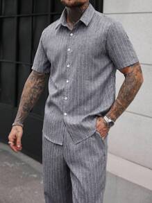 Manfinity CasualCool 男士休闲条纹印花衬衫和裤子套装 - 深灰色 - 查看 4