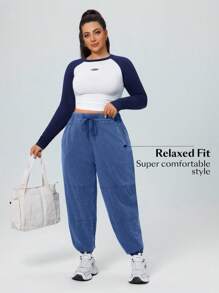Flexra Pantaloni casual/da resort in denim blu scuro morbidi ed elastici per taglie forti - Blu lavato scuro - Visualizzare 5