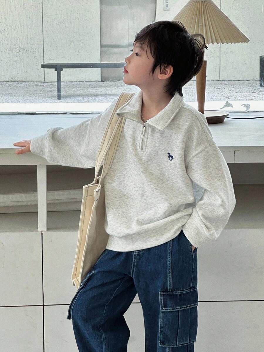 Dazy Kids 幼儿/青少年男童宽松休闲翻领抓绒卫衣,简约刺绣图案,秋冬款 - 灰色 - 查看 1