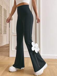 Young Girl Floral 3D Decor Flare Leg Pants - Black - View 1
