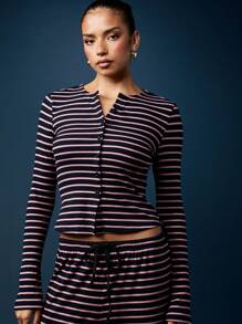 MISSGUIDED 罗纹针织两件套长袖纽扣前短款上衣阔腿裤家居服套装休闲冬秋季服装 - 黑色 - 查看 6