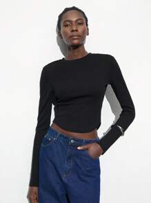 Maija Women's Black Crew Neck Long Sleeve T-Shirt, White Contrast Bowknot Backless Slim Fit Solid Color Casual Top, Early Spring, Valentine's Day Modest Going Out Tops - Black - View 5