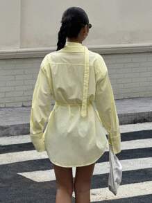 SHEIN EZwear 女装秋季新款奶油黄色系腰垫肩领长袖衬衫